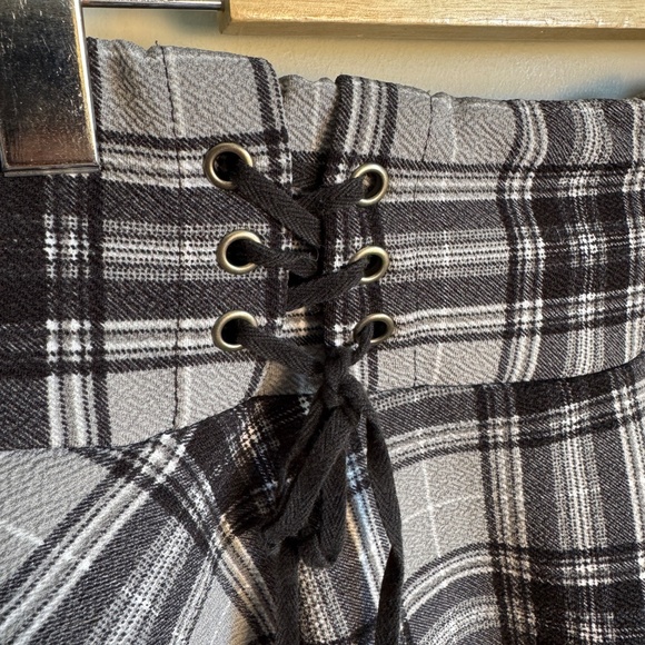 Midnight Hour Plaid Schoolgirl Lace-up Skirt Gray/Black Small Preppy Gothic - Picture 4 of 14